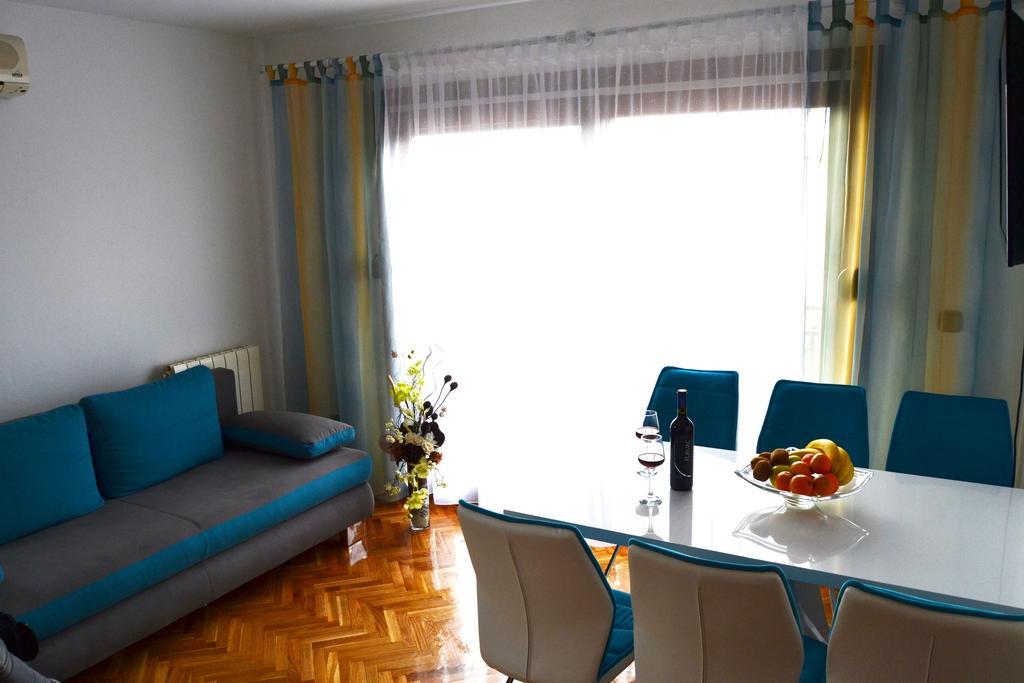 Apartments Mikulic Biograd Na Moru Exterior photo